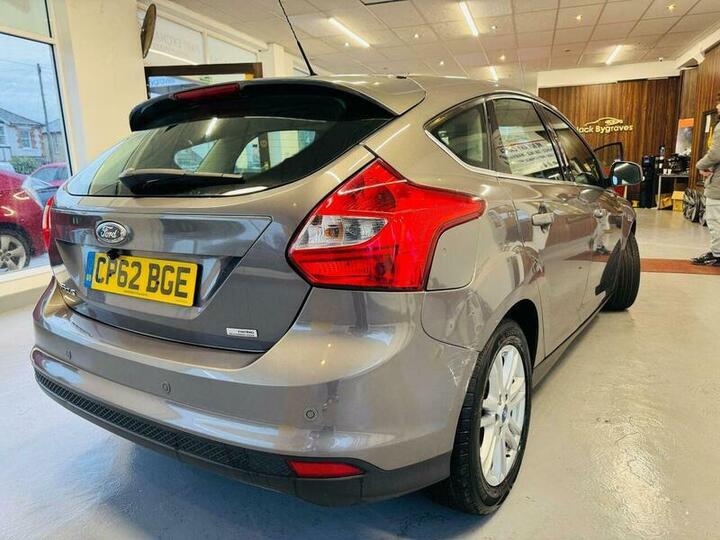 Ford Focus 1.0T EcoBoost Titanium Euro 5 (s/s) 5dr