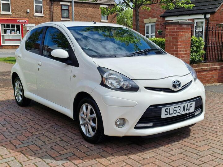 Toyota AYGO 1.0 VVT-i Mode Euro 5 5dr