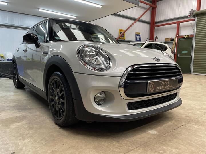 MINI Hatch 1.5 Cooper Auto Euro 6 (s/s) 5dr