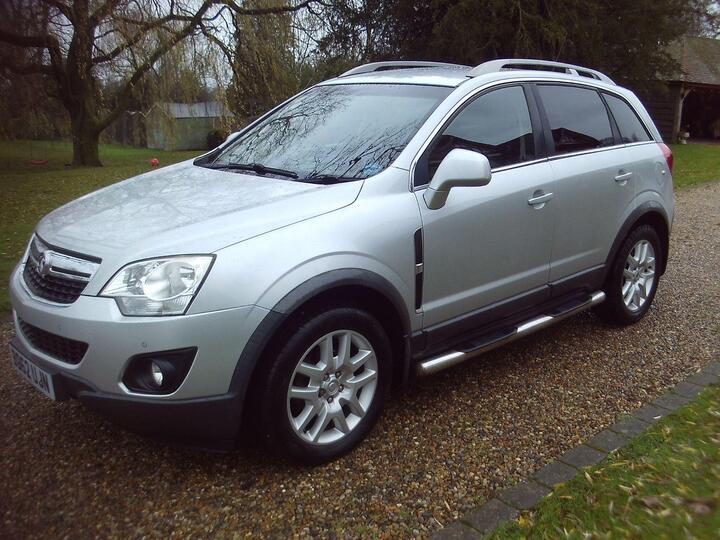 Vauxhall Antara 2.2 CDTi Exclusiv 4WD Euro 5 (s/s) 5dr Vauxhall Antara 2.2 CDTi Exclusiv 4WD Euro 5 (s/s) 5dr
