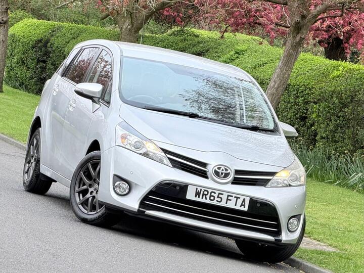Toyota VERSO 1.8 V-Matic Trend Multidrive S Euro 6 5dr Toyota VERSO 1.8 V-Matic Trend Multidrive S Euro 6 5dr