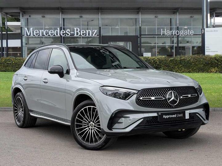 Mercedes-Benz GLC 2.0 GLC300e 31.2kWh AMG Line (Premium Plus) G-Tronic+ 4MATIC Euro 6 (s/s) 5dr Mercedes-Benz GLC 2.0 GLC300e 31.2kWh AMG Line (Premium Plus) G-Tronic+ 4MATIC Euro 6 (s/s) 5dr