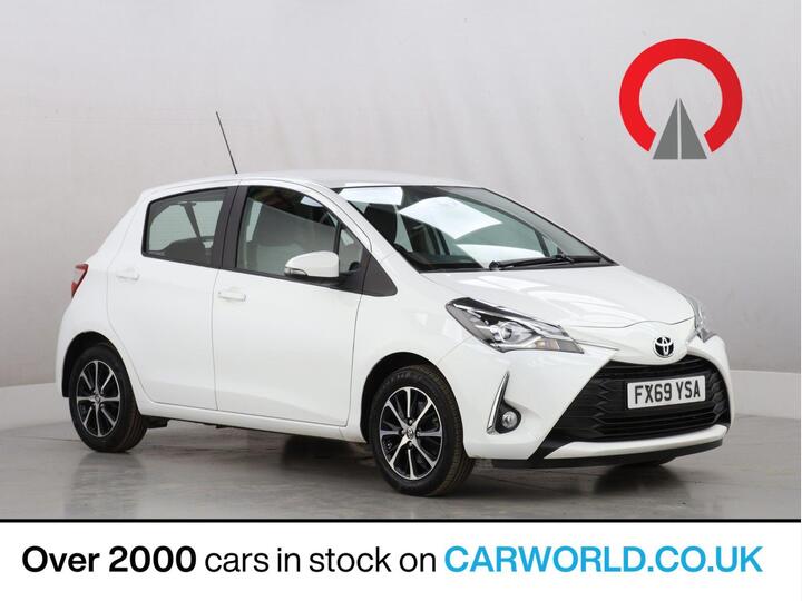 Toyota YARIS 1.5 VVT-i Icon Tech Euro 6 5dr Toyota YARIS 1.5 VVT-i Icon Tech Euro 6 5dr