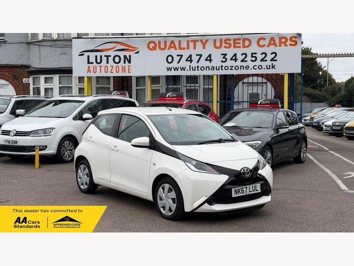 Toyota AYGO 1.0 VVT-i X-play Euro 6 5dr