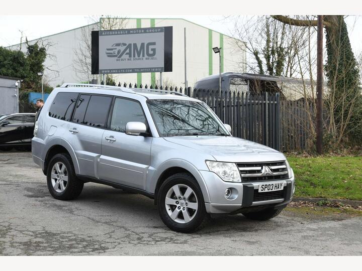 Mitsubishi SHOGUN 3.2 DI-DC Equippe Auto 4WD Euro 5 5dr LWB