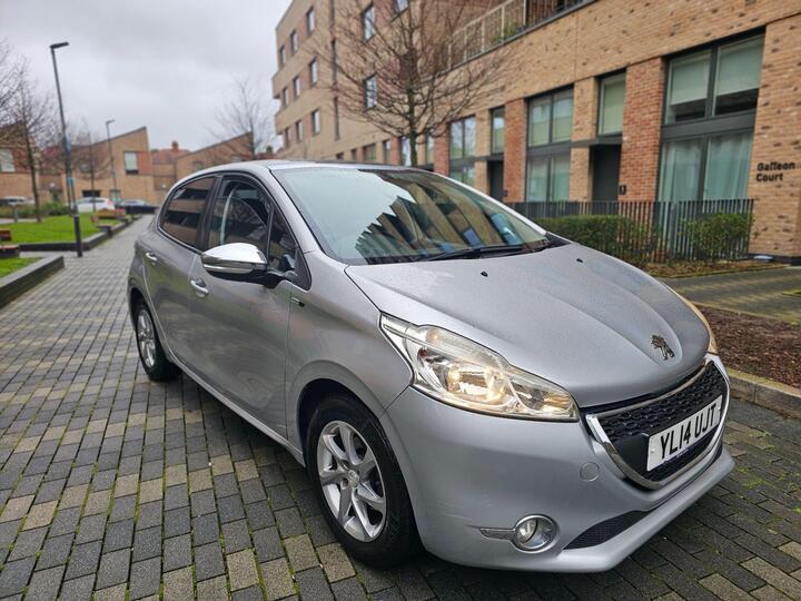 Peugeot 208 1.2 VTi Style Euro 5 5dr