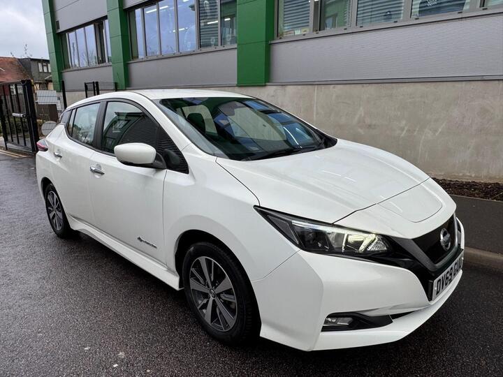 Nissan Leaf 40kWh Acenta Auto 5dr Nissan Leaf 40kWh Acenta Auto 5dr