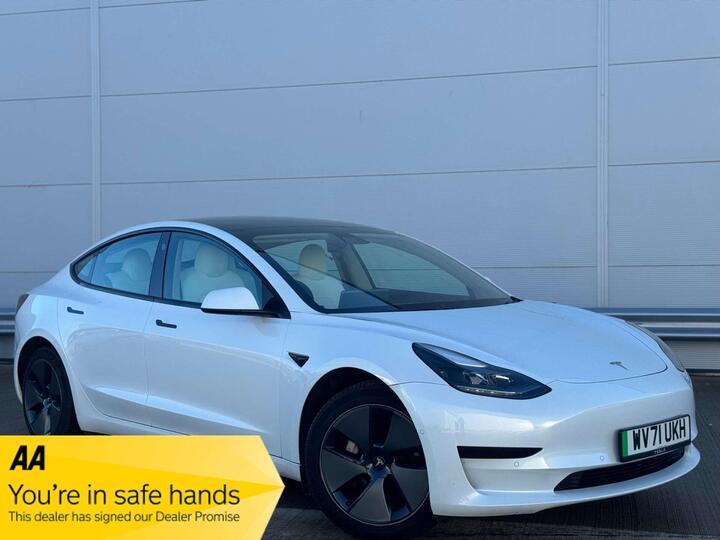 Tesla Model 3 Standard Range Plus Auto RWD 4dr