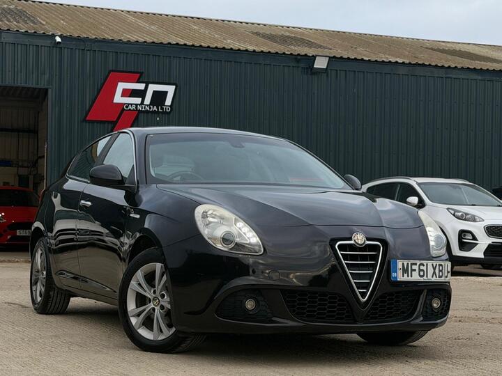 Alfa Romeo Giulietta 1.4 TB Lusso Euro 5 (s/s) 5dr Alfa Romeo Giulietta 1.4 TB Lusso Euro 5 (s/s) 5dr