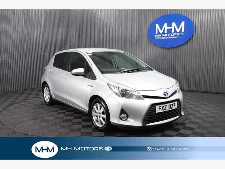 Toyota YARIS 1.5 VVT-h T4 CVT Euro 5 5dr