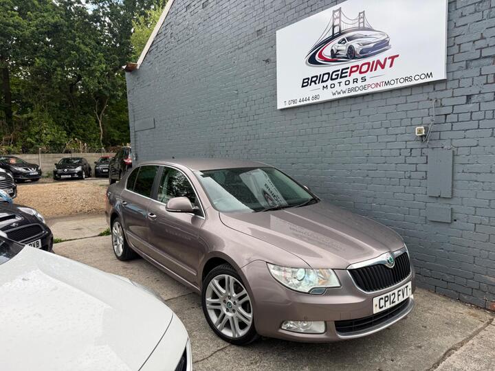 Skoda Superb 2.0 TDI Elegance DSG Euro 5 5dr