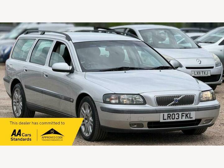 Volvo V70 2.4 SE 5dr