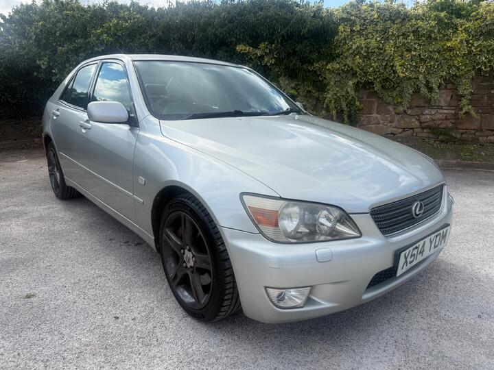 Lexus IS 2.0 200 SE 4dr