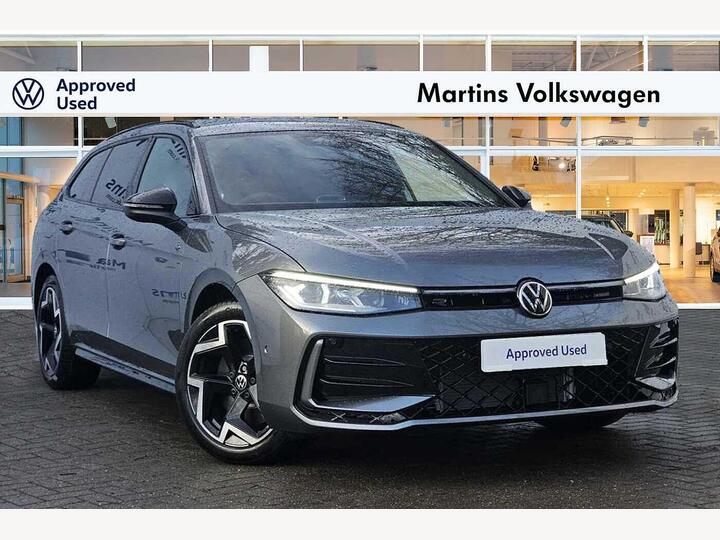 Volkswagen Passat 2.0 TSI R-Line DSG Euro 6 (s/s) 5dr Volkswagen Passat 2.0 TSI R-Line DSG Euro 6 (s/s) 5dr