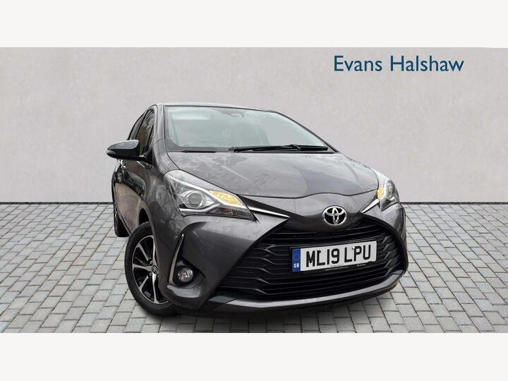 Toyota YARIS HATCHBACK 1.5 VVT-i Icon Tech Euro 6 5dr
