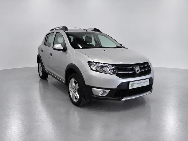 Dacia Sandero Stepway 0.9 TCe Laureate Euro 5 5dr