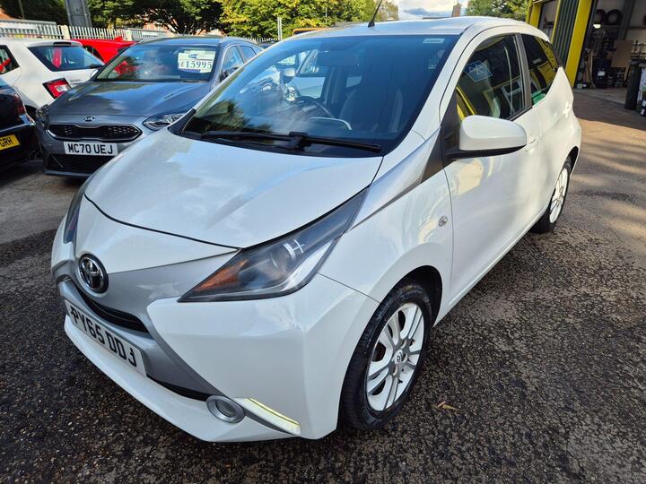Toyota AYGO 1.0 VVT-i X-pure Euro 6 5dr