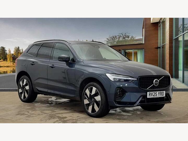 Volvo XC60 2.0h T8 18.8kWh Ultra Dark Auto AWD Euro 6 (s/s) 5dr