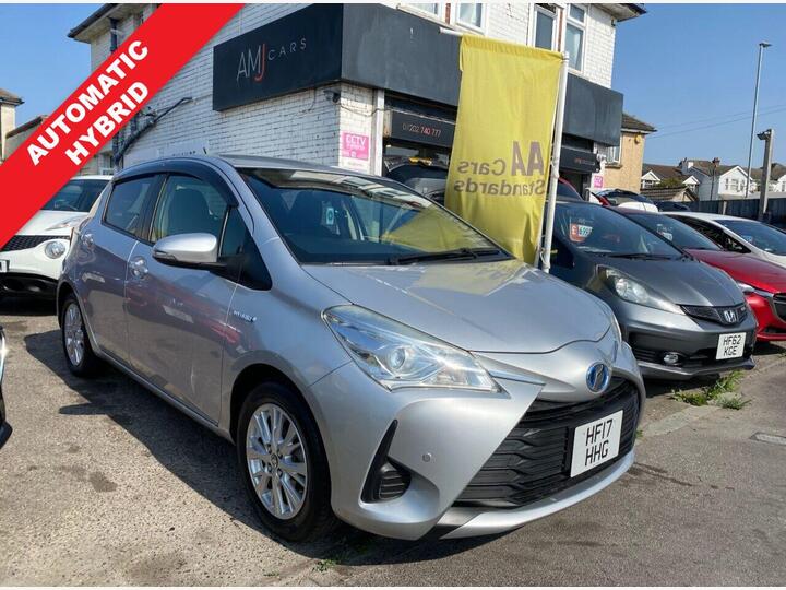 Toyota YARIS 1.5 Hybrid Automatic Petrol Hatchback Silver 5dr GOOD MILEAGE/ NEW MOT/ SERVICE