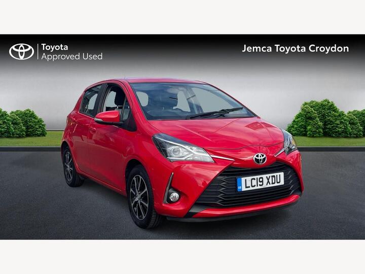 Toyota Yaris 1.5 VVT-i Icon Tech CVT Euro 6 5dr