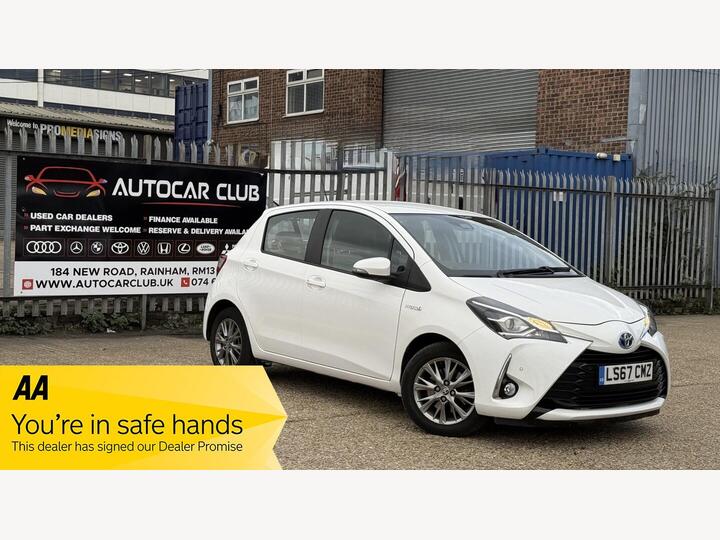 Toyota Yaris 1.5 VVT-h Icon Tech E-CVT Euro 6 (s/s) 5dr