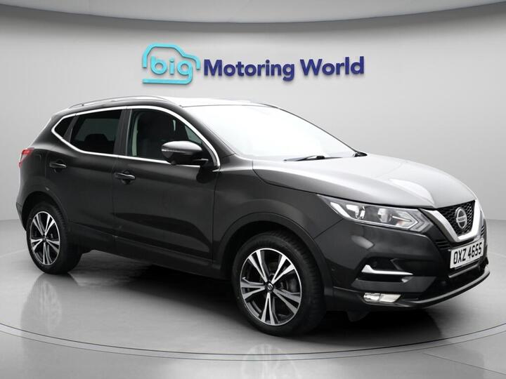 Nissan Qashqai 1.3 DIG-T N-Connecta Euro 6 (s/s) 5dr