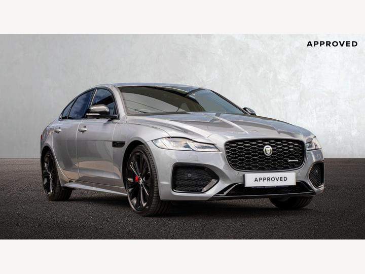 Jaguar XF 2.0 D200 MHEV R-Dynamic SE Black Auto Euro 6 (s/s) 4dr