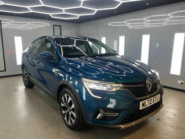 Renault Arkana 1.6 E-TECH Iconic Auto 2WD Euro 6 (s/s) 5dr