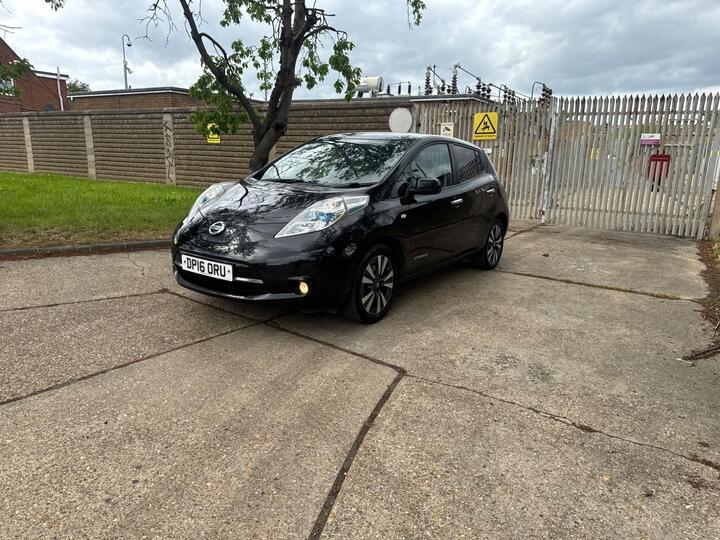 Nissan Leaf 30kWh Tekna Auto 5dr