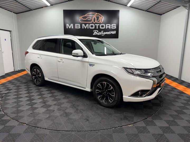 Mitsubishi OUTLANDER 2.0h 12kWh GX4h CVT 4WD Euro 6 (s/s) 5dr