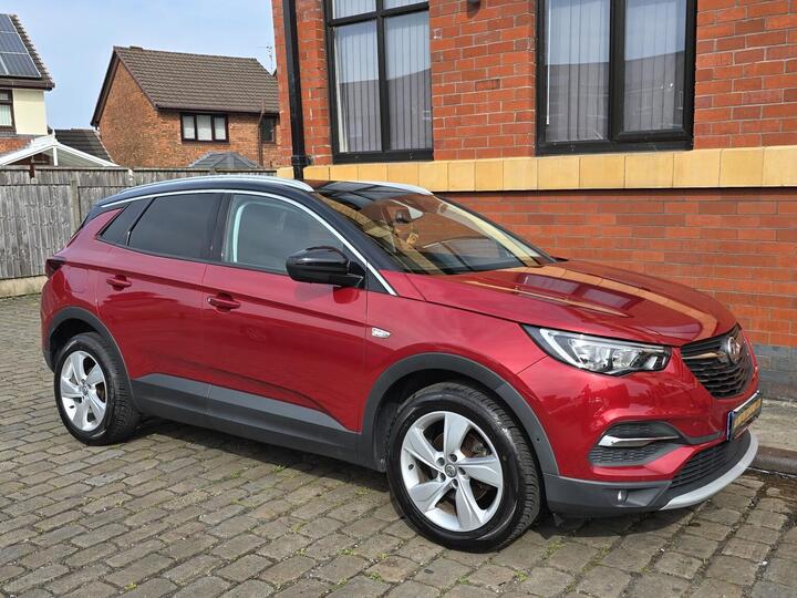Vauxhall GRANDLAND X 1.2 Turbo Tech Line Nav Euro 6 (s/s) 5dr Vauxhall GRANDLAND X 1.2 Turbo Tech Line Nav Euro 6 (s/s) 5dr
