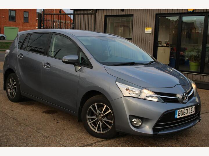 Toyota Verso 1.6 V-Matic Icon Euro 5 5dr Euro 5 Toyota Verso 1.6 V-Matic Icon Euro 5 5dr Euro 5