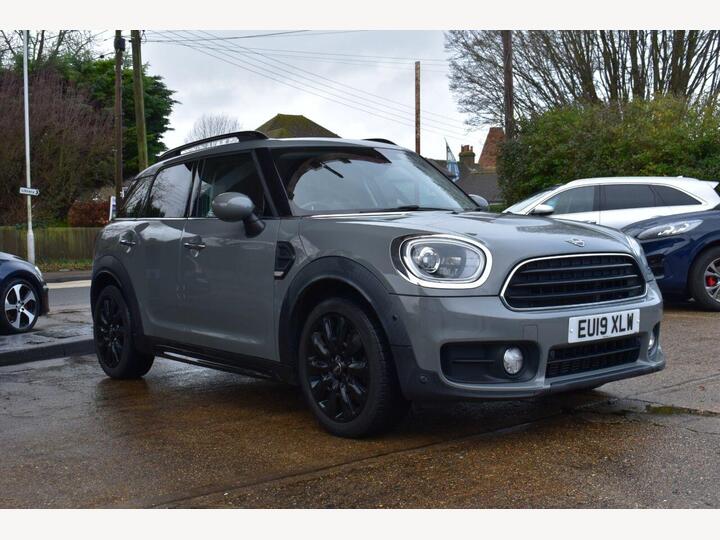 MINI COUNTRYMAN 1.5 Cooper Classic Steptronic Euro 6 (s/s) 5dr