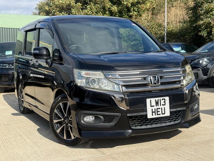 Honda Stepwagon Spada 8 SEATS