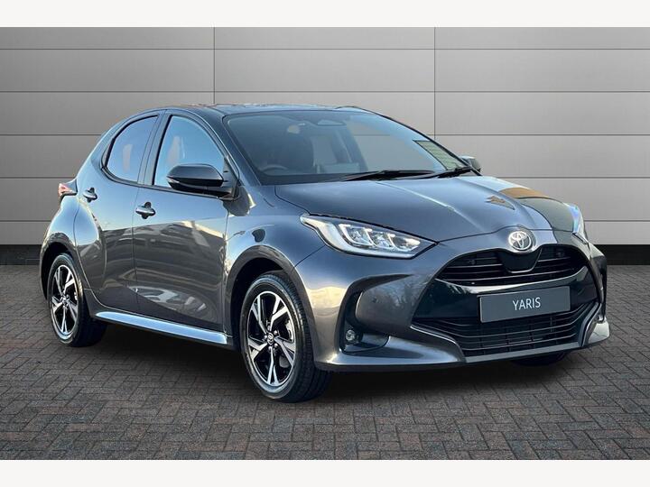 Toyota Yaris 1.5 VVT-h Design E-CVT Euro 6 (s/s) 5dr