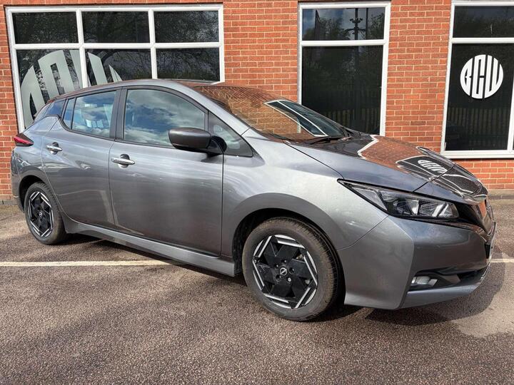 Nissan LEAF 39kWh Acenta Auto 5dr