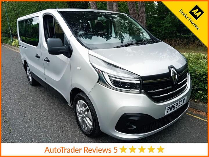 Renault TRAFIC 2.0 DCi ENERGY 28 Sport Nav SWB Euro 6 (s/s) 5dr (9 Seat) Renault TRAFIC 2.0 DCi ENERGY 28 Sport Nav SWB Euro 6 (s/s) 5dr (9 Seat)