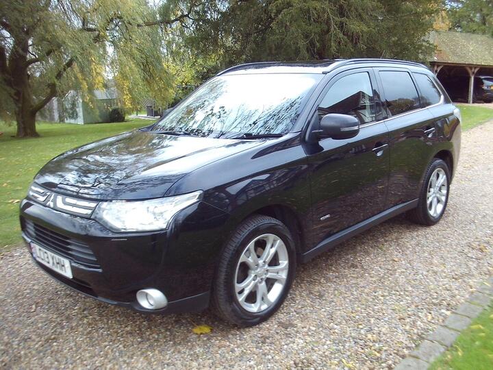 Mitsubishi Outlander 2.2 DI-D GX4 Auto 4WD Euro 5 (s/s) 5dr Mitsubishi Outlander 2.2 DI-D GX4 Auto 4WD Euro 5 (s/s) 5dr