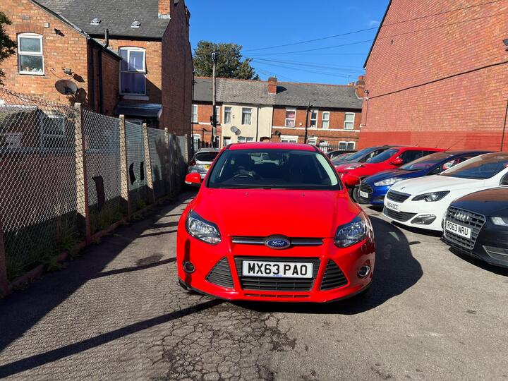 Ford Focus 1.0T EcoBoost Zetec Euro 5 (s/s) 5dr