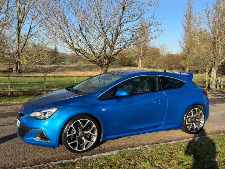 Vauxhall Astra GTC 2.0T VXR Euro 5 (s/s) 3dr