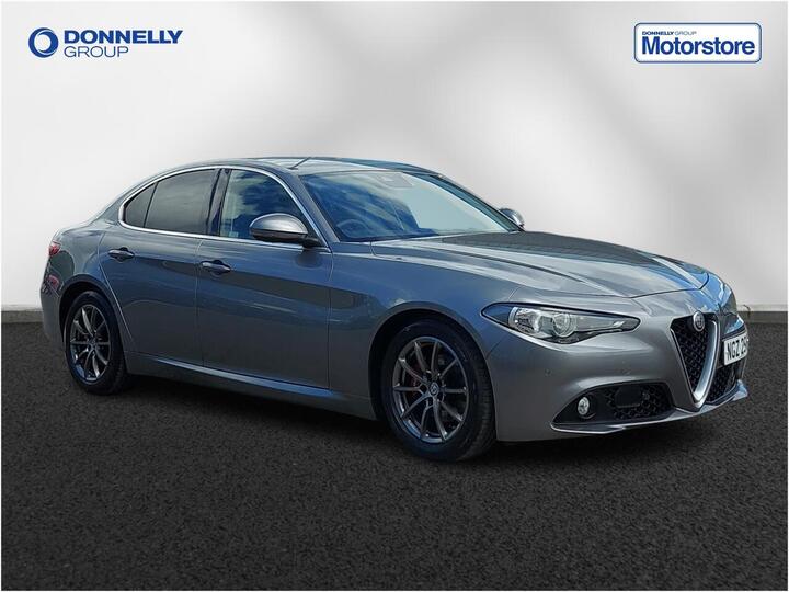 Alfa Romeo Giulia 2.2 TD Tecnica Auto Euro 6 (s/s) 4dr Alfa Romeo Giulia 2.2 TD Tecnica Auto Euro 6 (s/s) 4dr