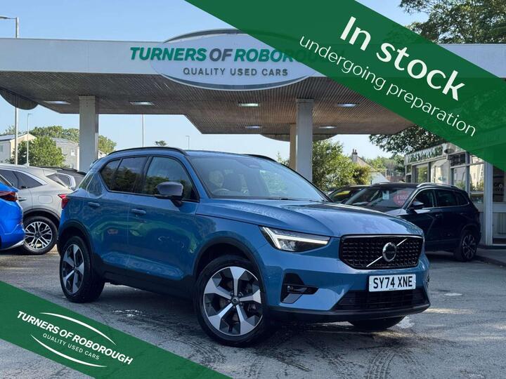 Volvo XC40 2.0 B4 MHEV Plus Dark DCT Auto Euro 6 (s/s) 5dr