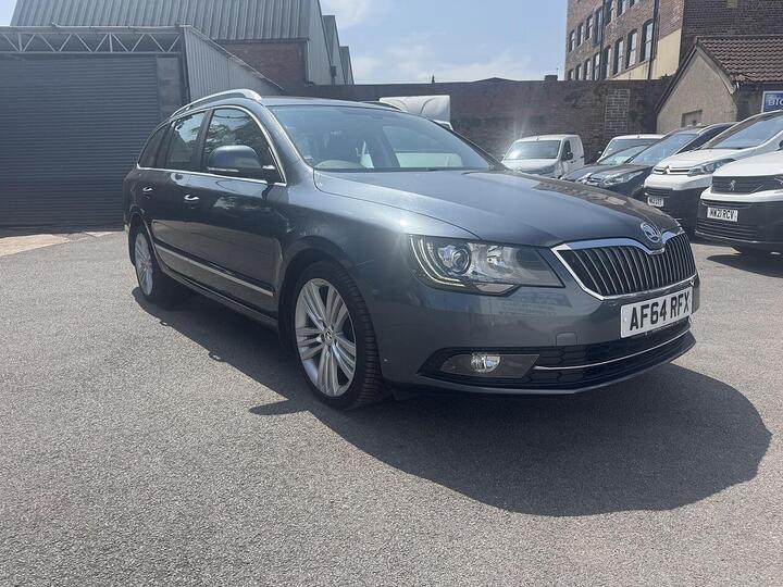 Skoda Superb 2.0 TDI Elegance DSG Euro 5 (s/s) 5dr