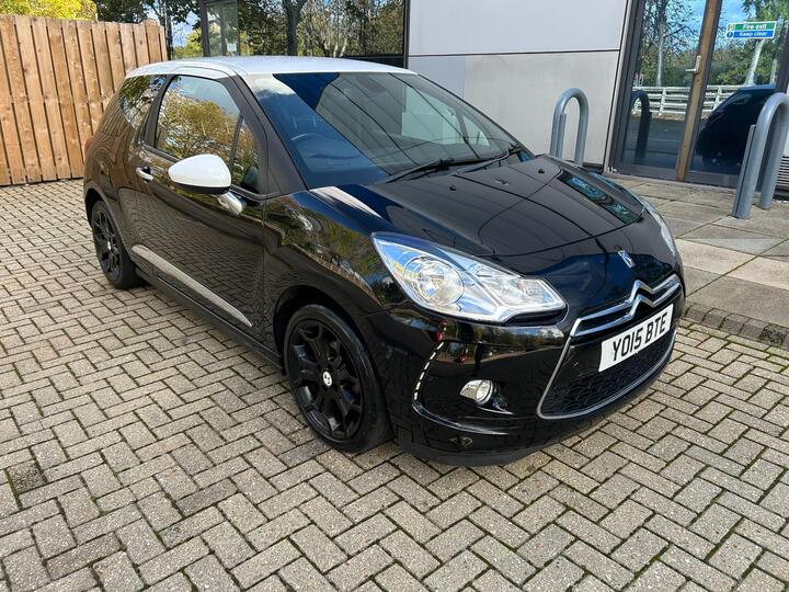 DS AUTOMOBILES DS 3 1.2 PureTech DStyle Euro 6 (s/s) 3dr DS AUTOMOBILES DS 3 1.2 PureTech DStyle Euro 6 (s/s) 3dr
