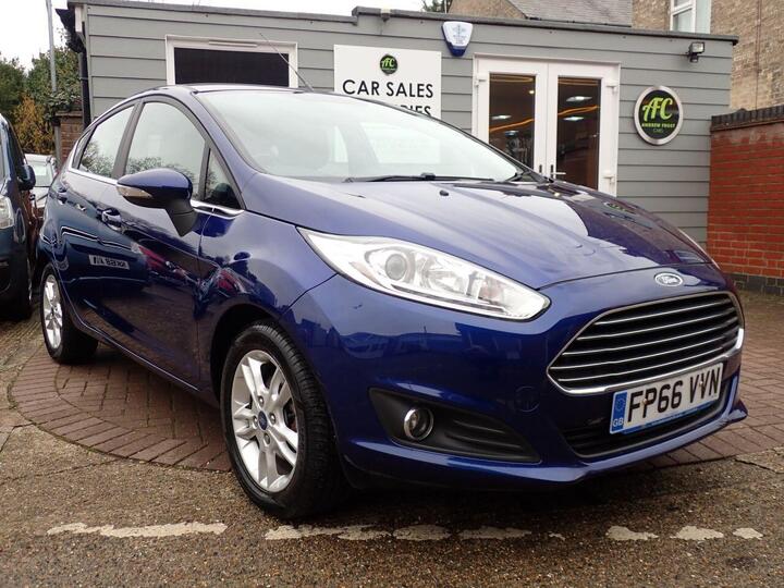 Ford FIESTA 1.25 Zetec Euro 6 5dr Ford FIESTA 1.25 Zetec Euro 6 5dr