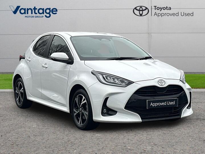 Toyota Yaris 1.5 VVT-h Design E-CVT Euro 6 (s/s) 5dr