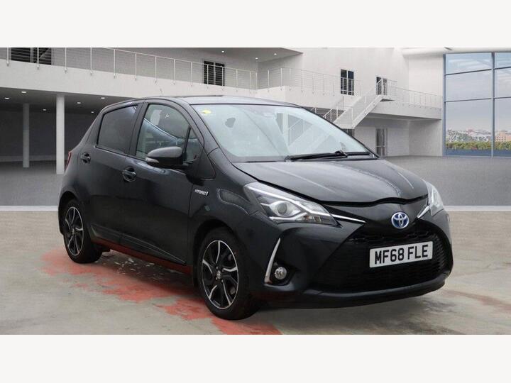 Toyota Yaris 1.5 VVT-h Design E-CVT Euro 6 (s/s) 5dr Toyota Yaris 1.5 VVT-h Design E-CVT Euro 6 (s/s) 5dr