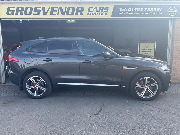 Jaguar F-PACE 3.0 D300 V6 S Auto AWD Euro 6 (s/s) 5dr