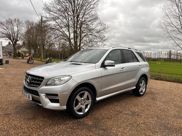 Mercedes-Benz M Class 3.0 ML350 V6 BlueTEC Sport G-Tronic 4WD Euro 6 (s/s) 5dr