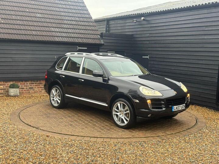 Porsche CAYENNE 4.8 S Tiptronic S AWD 5dr Porsche CAYENNE 4.8 S Tiptronic S AWD 5dr